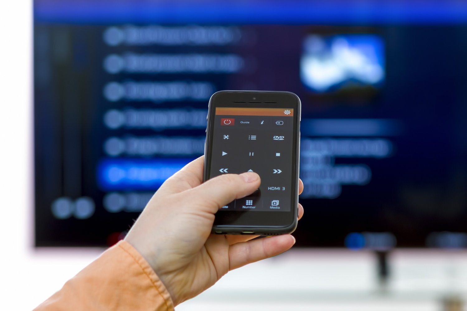 چگونه گوشی هوشمند را به ریموت کنترل تلویزیون اندرویدی تبدیل کنیم
